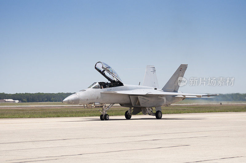 f - 18开放驾驶舱